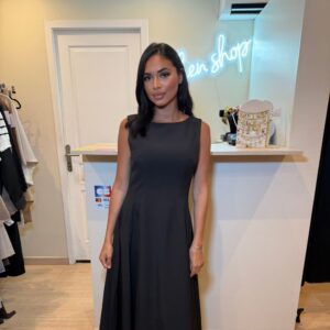 Robe élégante noire